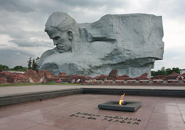 Мемориал «Брестская крепость-герой»