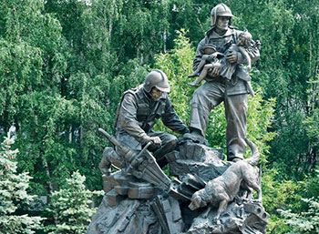 Памятник спасателям в Москве