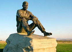 Памятник Василию Шукшину