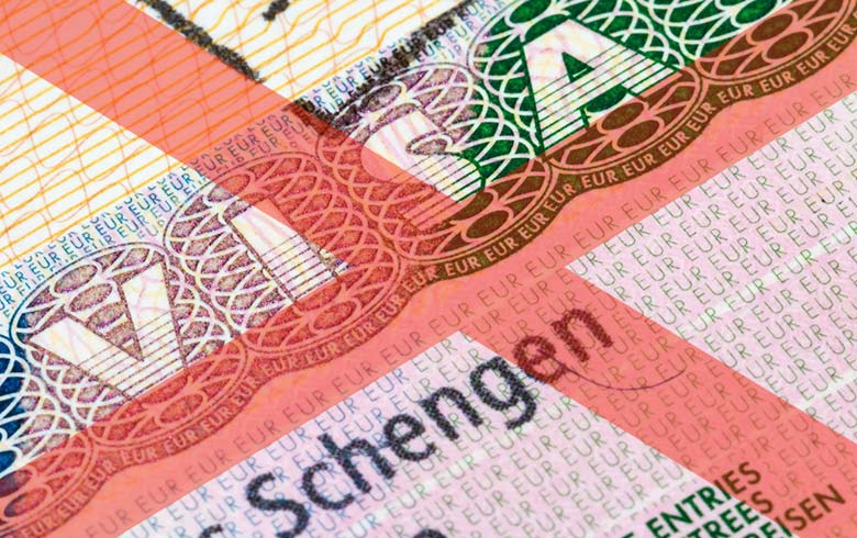 Евросоюз отменил упрощённый режим выдачи шенгенских виз россиянам